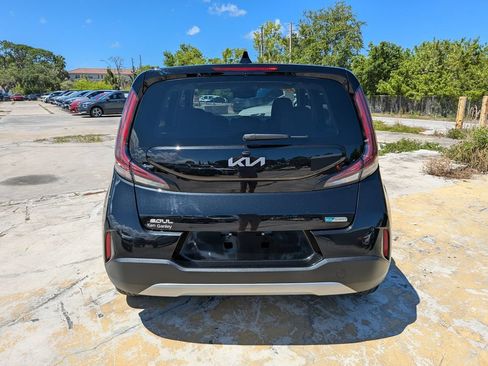 Certified 2025 Kia Soul EX FWD image 7