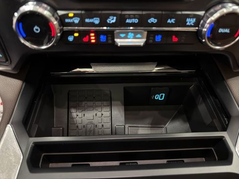 Used 2025 Ford F350 King Ranch w/ Chrome Package image 38