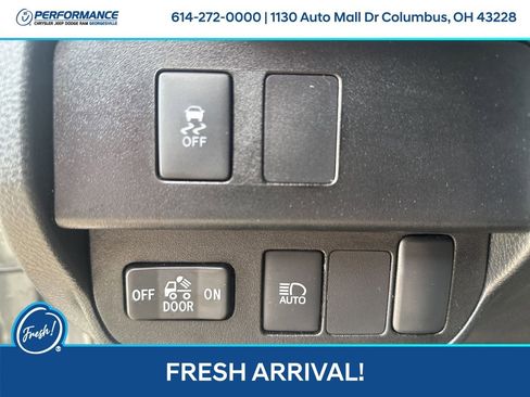 Used 2022 Toyota Tacoma SR image 16