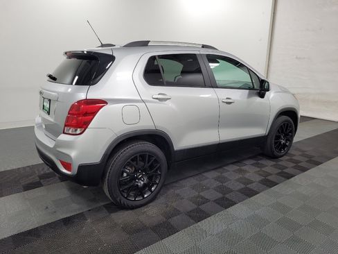 Used 2021 Chevrolet Trax LT w/ Driver Confidence Package AWD/4WD image 10