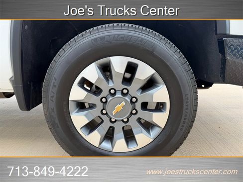 Used 2024 Chevrolet Silverado 2500 LT w/ Convenience Package AWD/4WD image 47