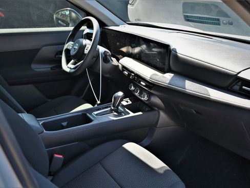Used 2026 Nissan Kicks S FWD image 16