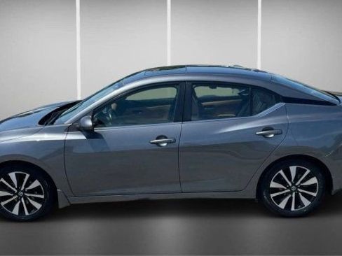 Used 2023 Nissan Sentra SV w/ SV Premium Package FWD image 6