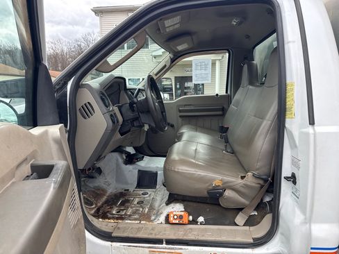 Used 2008 Ford F450 2WD Regular Cab Super Duty image 12
