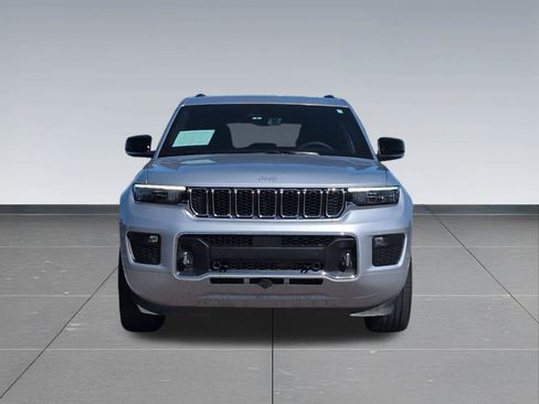 Used 2024 Jeep Grand Cherokee Overland w/ Luxury Tech Group IV image 9