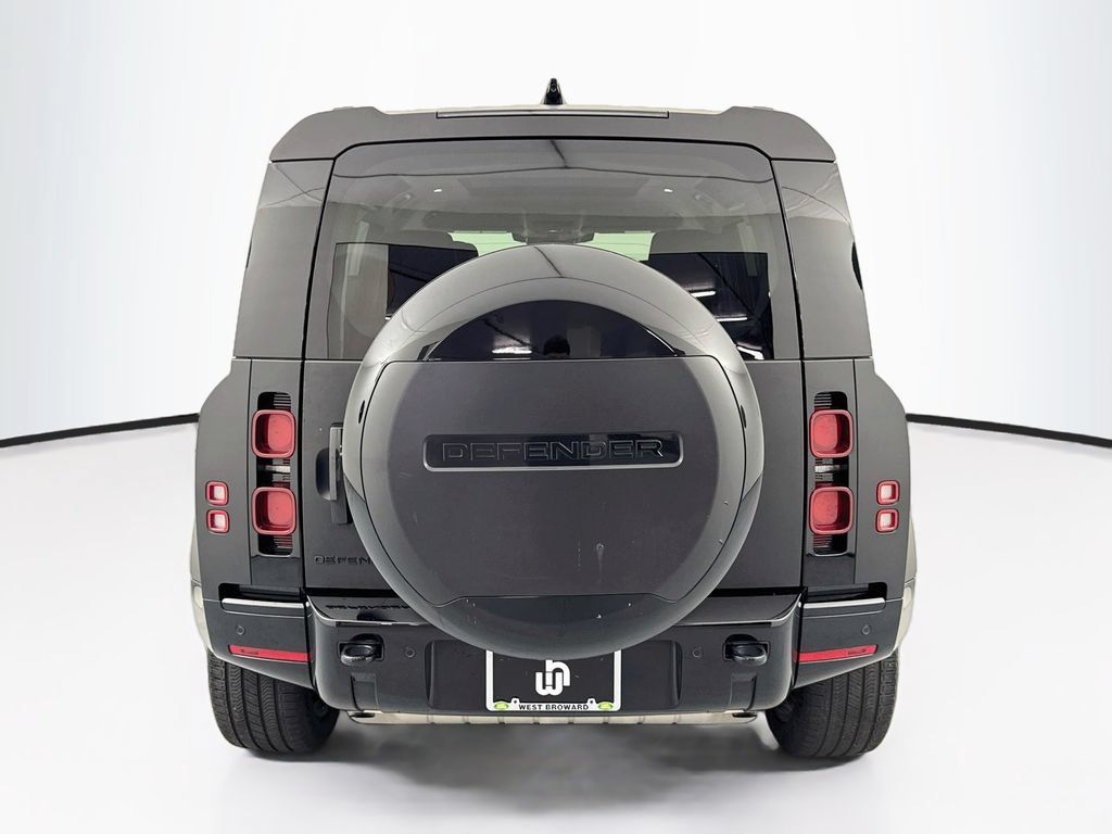 Certified 2024 Land Rover Defender 110 X-Dynamic SE AWD/4WD image 6