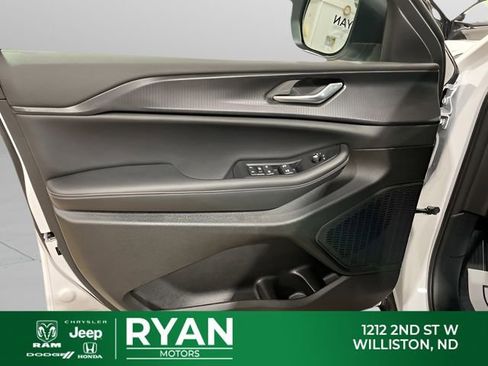 New 2026 Jeep Grand Cherokee Laredo X AWD/4WD image 40