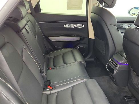 Used 2025 Genesis GV70 2.5T AWD/4WD image 25