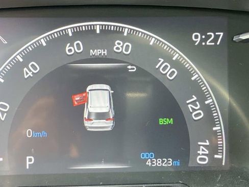 Used 2023 Toyota RAV4 XLE image 33