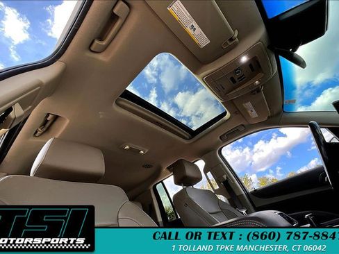Used 2018 Chevrolet Suburban Premier image 22