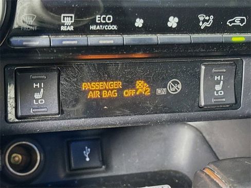 Used 2020 Toyota RAV4 XSE image 19