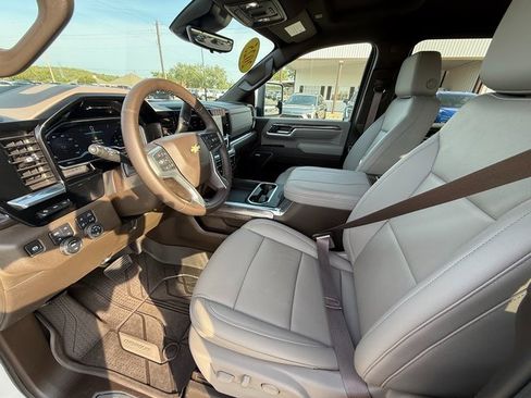 Used 2025 Chevrolet Silverado 3500 LTZ w/ LTZ Premium Texas Edition image 11