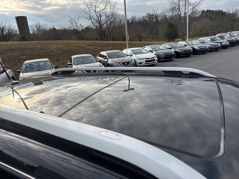 Used 2014 Jeep Cherokee Limited w/ Technology Group image 10