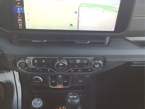 Used 2024 Jeep Wrangler Unlimited Sahara w/ Technology Group image 22