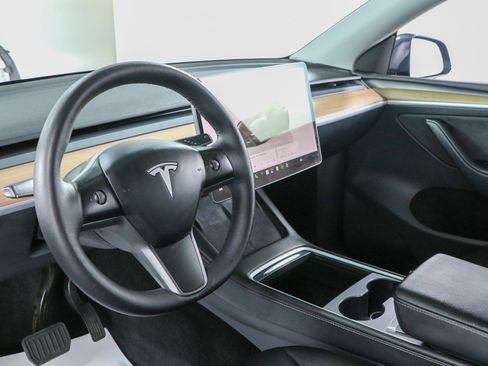 Used 2023 Tesla Model Y Long Range AWD/4WD image 20