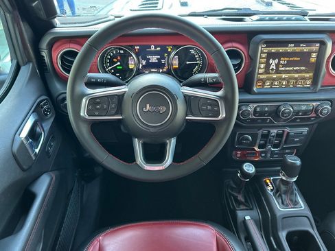 Used 2023 Jeep Wrangler Unlimited Rubicon 4xe AWD/4WD image 11