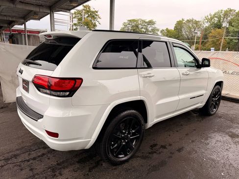 Used 2020 Jeep Grand Cherokee Altitude image 60