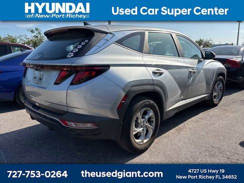 Used 2024 Hyundai Tucson SE image 3