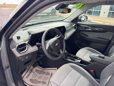 Used 2025 Chevrolet TrailBlazer LT FWD image 13