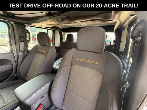 New 2026 Jeep Gladiator Mojave image 23