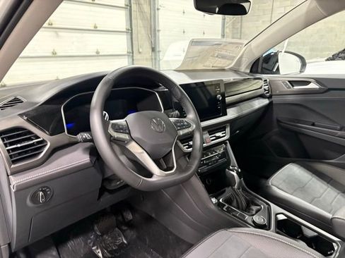 New 2026 Volkswagen Taos SE AWD/4WD image 9