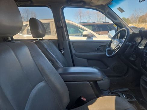 Used 2002 MAZDA Tribute ES image 12