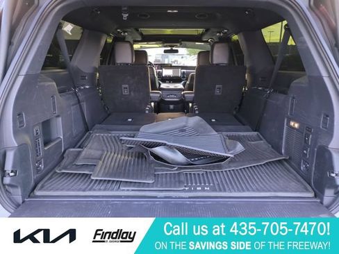 Used 2025 Ford Expedition Max Platinum w/ Stealth Performance Package AWD/4WD image 31
