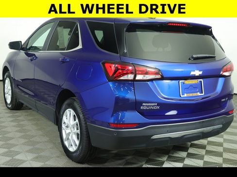 Used 2023 Chevrolet Equinox LT image 3