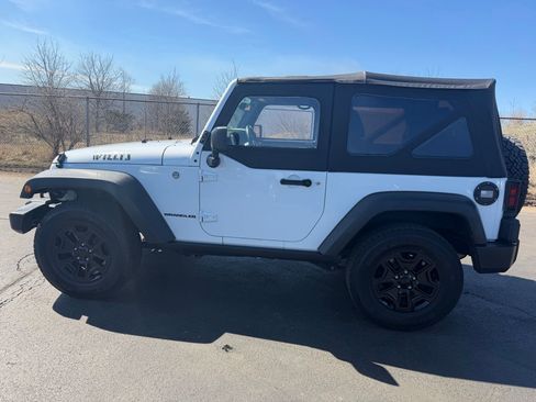 Used 2016 Jeep Wrangler Sport image 8