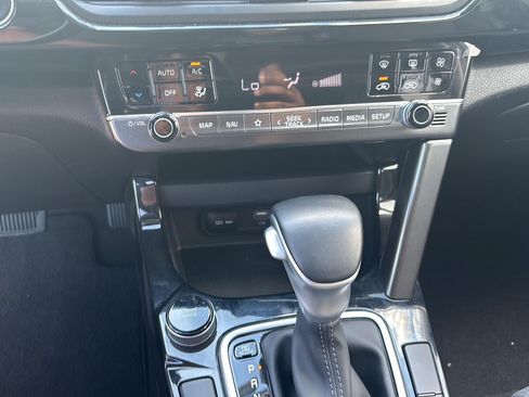 Certified 2025 Kia Seltos S FWD image 18