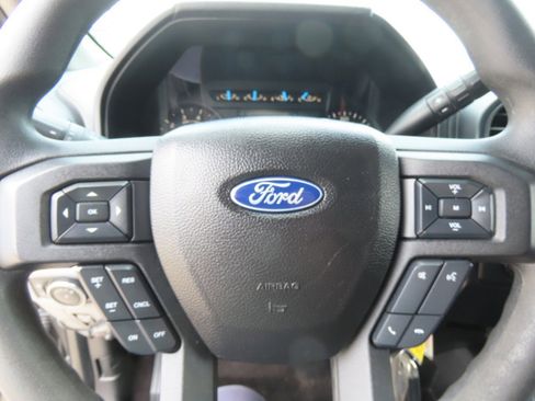 Used 2017 Ford F150 XL w/ Equipment Group 101A Mid AWD/4WD image 27