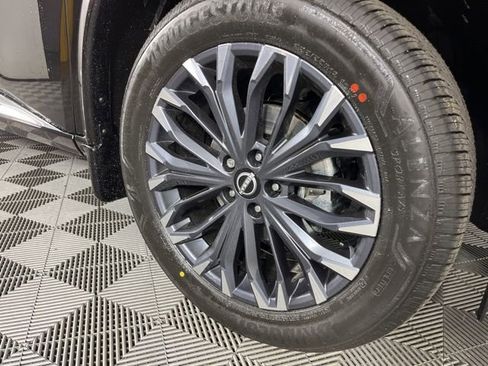 New 2026 Nissan Rogue Platinum image 14