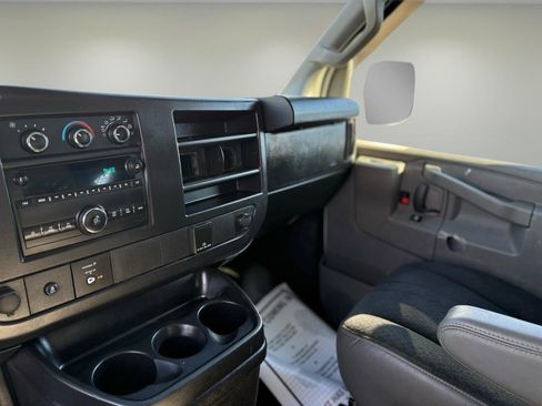 Used 2019 GMC Savana 2500 w/ Driver Convenience Package image 16