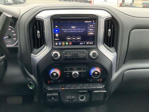 Used 2019 GMC Sierra 1500 SLE w/ SLE Value Package image 34