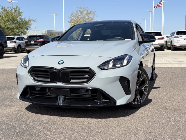 Used 2025 BMW M235i xDrive w/ Premium Package AWD/4WD image 4