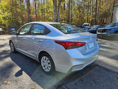 Used 2020 Hyundai Accent SE image 3