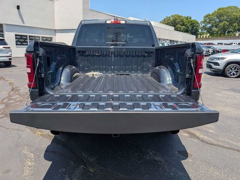 New 2026 RAM 1500 Express AWD/4WD image 27