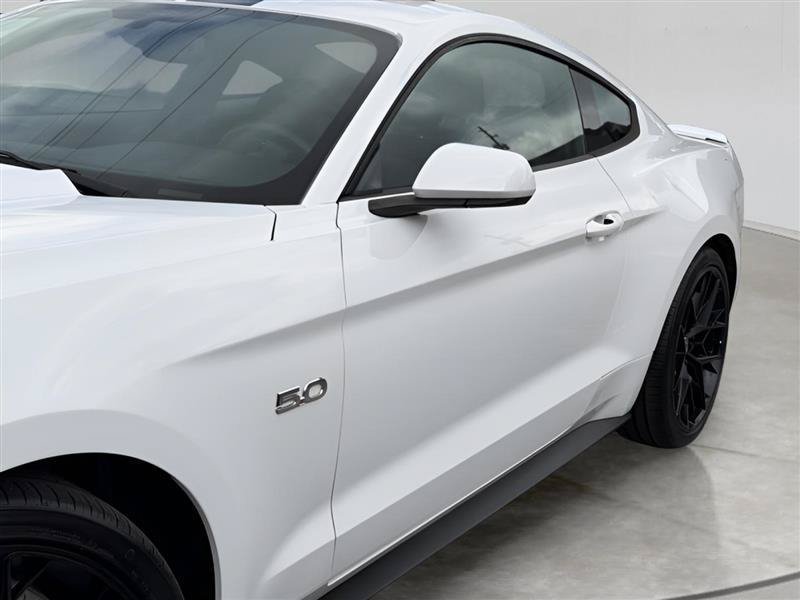 Used 2017 Ford Mustang GT RWD image 7