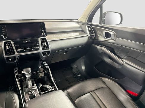 Used 2023 Kia Sorento SX AWD/4WD image 25