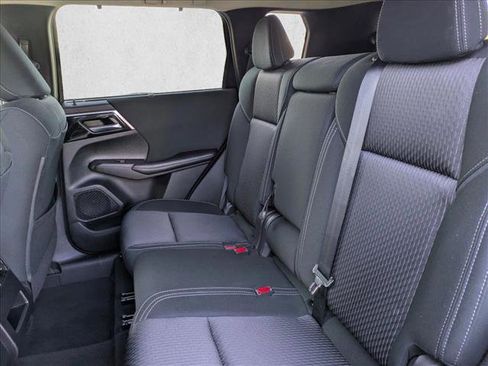 Used 2022 Mitsubishi Outlander ES image 17