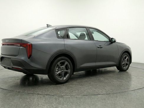 Used 2025 Kia K4 FWD image 9