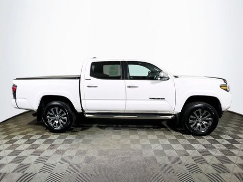 Certified 2020 Toyota Tacoma Limited w/ Blackout Package AWD/4WD image 8