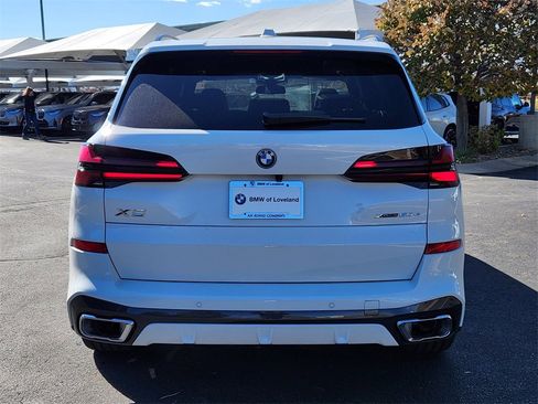 New 2026 BMW X5 xDrive50e image 4
