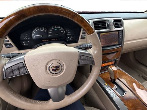 Used 2009 Cadillac XLR RWD image 33