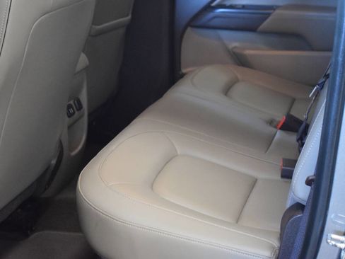 Used 2015 GMC Canyon SLT w/ Driver Alert Package image 98