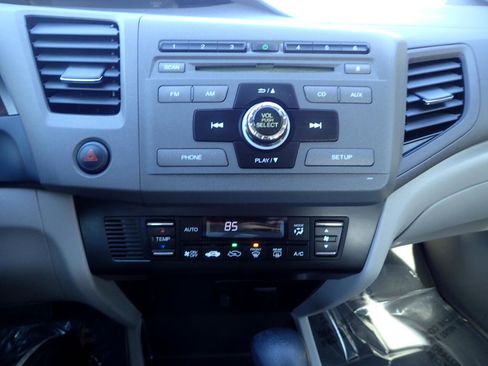 Used 2012 Honda Civic Hybrid Sedan image 18