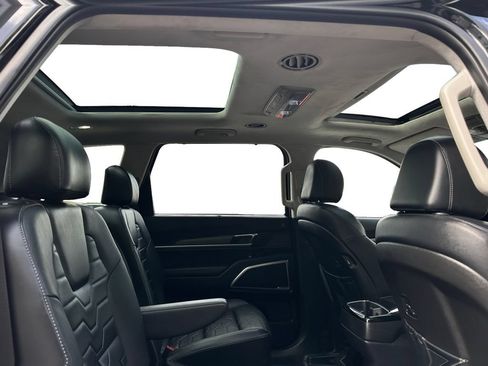 Certified 2022 Kia Telluride SX w/ SX Prestige Package AWD/4WD image 8