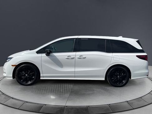 Certified 2024 Honda Odyssey Sport image 2