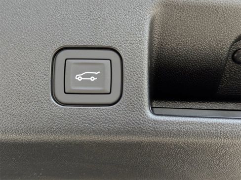 New 2026 Chevrolet Equinox EV RS image 25