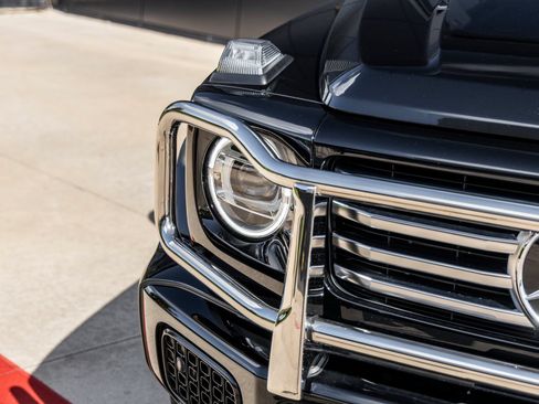 Used 2025 Mercedes-Benz G 550 image 18
